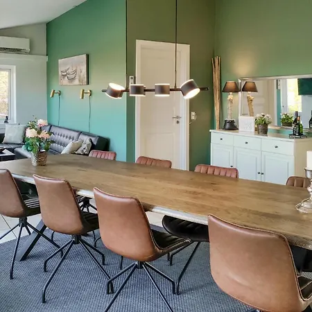 Four-bedroom In Holiday home Stroby
