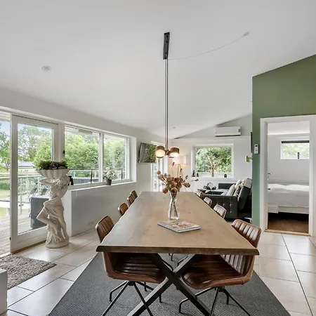 Ferienhaus Four-bedroom In Strøby Ladeplads