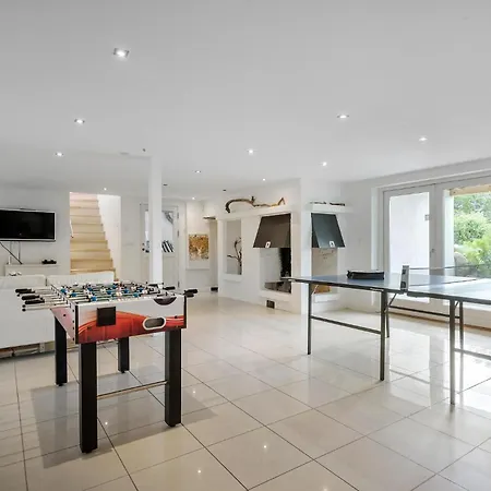 Four-bedroom In Ferienhaus *