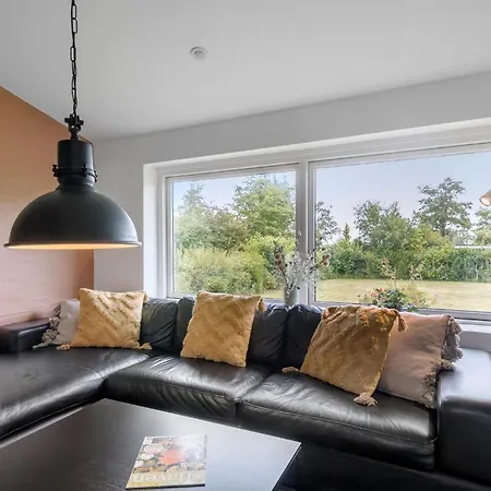 Four-bedroom In Ferienhaus