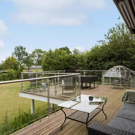 Four-bedroom In Ferienhaus